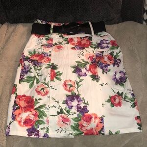 NWT Kate Kasin Pencil Skirt with belt, Large